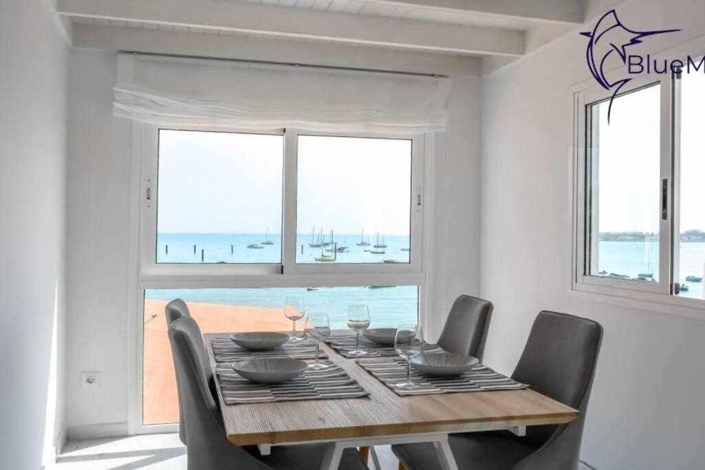 Апартаменты B-Rent Bluemarlin Boutique Sea View Коральео Экстерьер фото