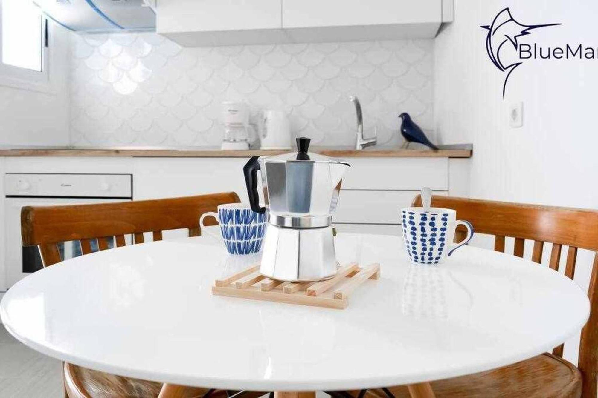 Апартаменты B-Rent Bluemarlin Boutique Sea View Коральео Экстерьер фото