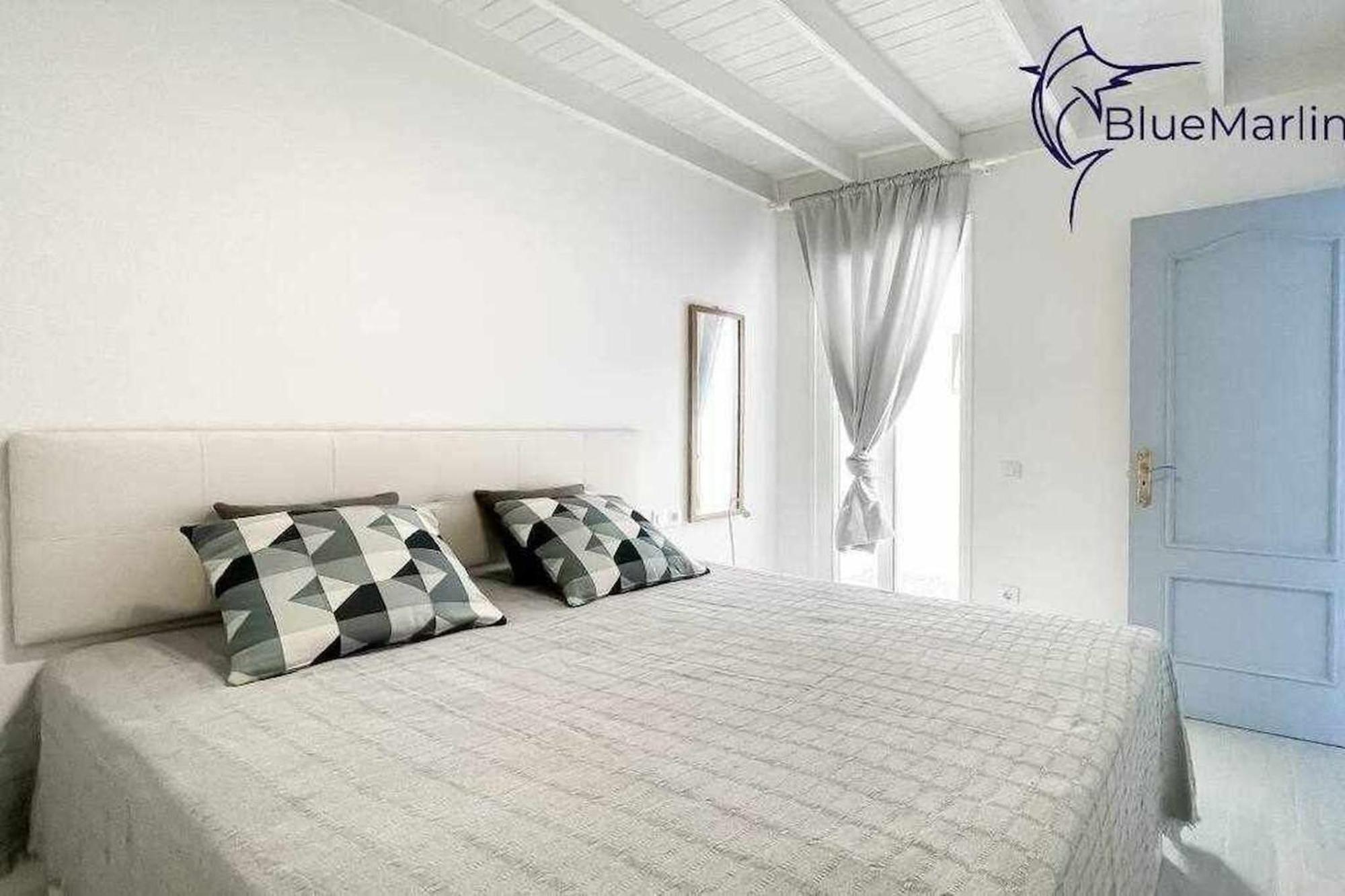 Апартаменты B-Rent Bluemarlin Boutique Sea View Коральео Экстерьер фото