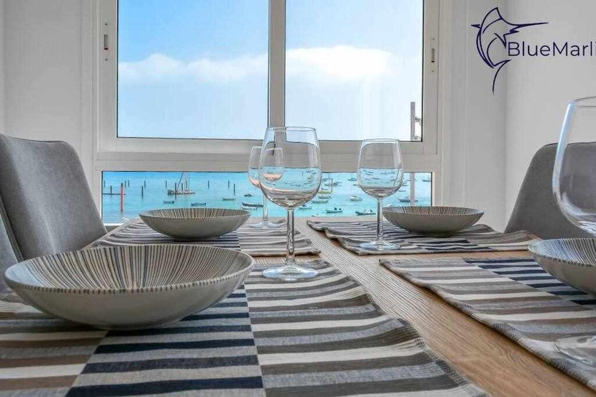 Апартаменты B-Rent Bluemarlin Boutique Sea View Коральео Экстерьер фото